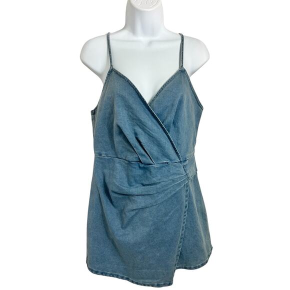 Lulus Wrap To It Light Wash Denim Wrap Front Romper Short Sz Large Sleeveless - Picture 5 of 9